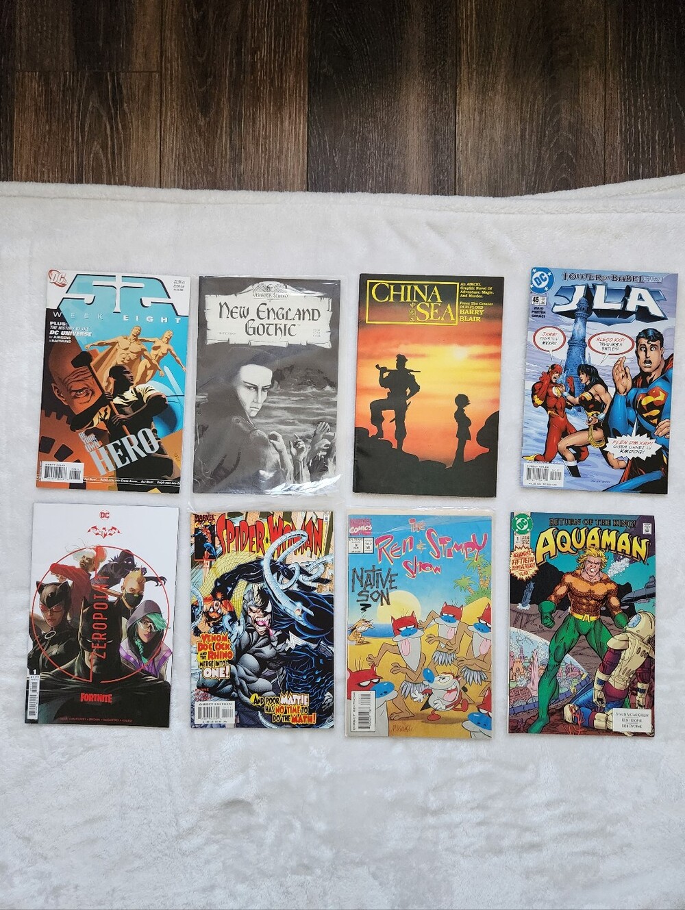 Comic Book Lot Batman Fortnite Spider-Woman JLA Aquaman Ren Stimpy DC Marvel 8pc